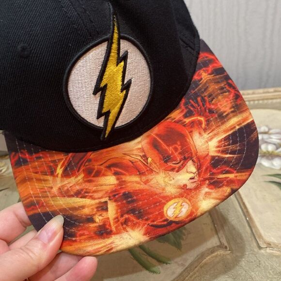 DC Comics Originals The Flash Wool Blend SnapBack Cap Hat One Size - Picture 6 of 12